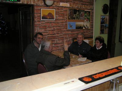 På Kulturklubben. Till höger Mária och Peter Recktenwald. Peter är ordförande i lokalavdelningen av Karpattyska föreningen.